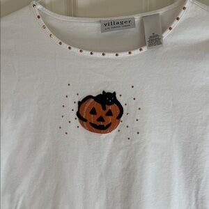 Villager Halloween long sleeve tee size medium